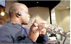 Daryl J Jones Plays beautiful flute music